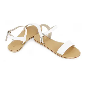 OEM Factory Guangzhou Sommer Neueste Damen Mädchen Weißes Leder Frauen Flache Sandalen