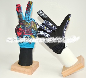 <span class=keywords><strong>Mano</strong></span> <span class=keywords><strong>de</strong></span> Maniquí Flexible Ajustable <span class=keywords><strong>de</strong></span> Plástico Suave para Exhibición <span class=keywords><strong>de</strong></span> Joyería y Guantes - Product Image 5