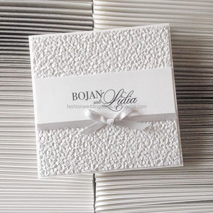 Cartes d'<span class=keywords><strong>invitation</strong></span> de <span class=keywords><strong>mariage</strong></span> personnalisées de luxe en papier grainé avec motif de rose en relief, cartes de vœux personnalisées - Product Image 2