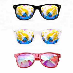 Yeni Stil Moda Kaleydoskop Güneş Işığı Renkli <span class=keywords><strong>Lens</strong></span> Gözlük Parti için Güneş Gözlüğü