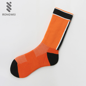 Commercio all'ingrosso Bici di Riciclaggio di <span class=keywords><strong>Equitazione</strong></span> Calzino Logo Personalizzato Calzini Ciclismo - Product Image 6