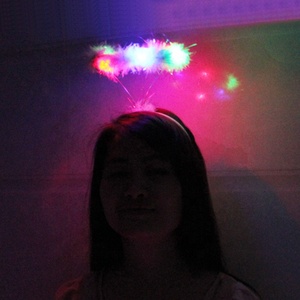 Bandeau clignotant LED multicolore à plumes - Product Image 6
