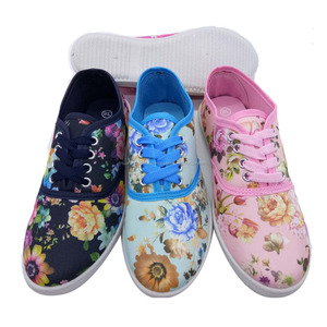 Bajo Precio PVC inyección impreso flores lienzo zapatos para las mujeres 2017 - Product Image 2