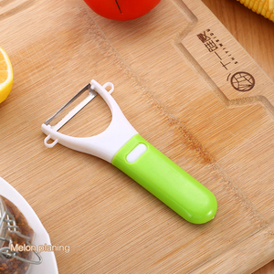 Set di 3 Forbici da Cucina in Acciaio Inox per Grattugiare e Pelare <span class=keywords><strong>Frutta</strong></span> e Verdura con Fodero Protettivo - Product Image 4