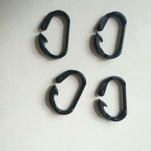 Gancho en C Negro Resistente a los Rayos UV para Conectar Redes de Sombra, Gancho en C para Conectar con Ojal y Cable o Red con Autoconexión - Product Image 3