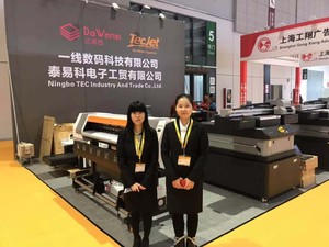 TECJET Inkjet Printer Digital, Format Besar Roland Foto Eco <span class=keywords><strong>Solvent</strong></span> Stiker Dinding Flex Harga Mesin Cetak - Product Image 6