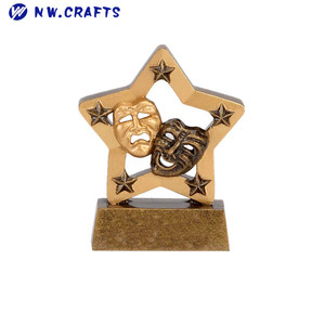 중국 사용자 정의 핫 세일 수지 싼 개 발자국 트로피 애완 동물 레이스 - Product Image 4