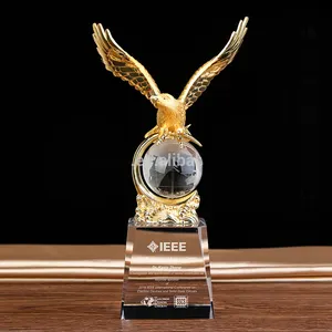 Kristallen Trofee Custom Gold Eagle Trofee Award Clear Crystal Trofee Voor Relatiegeschenk