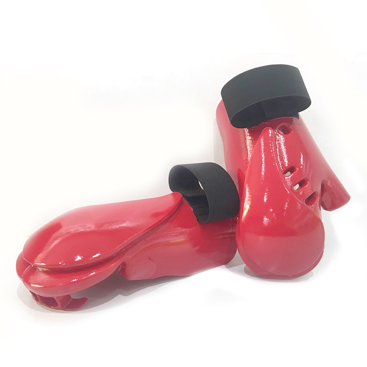 Перчатки из вспененного этилвинилацетата и тхэквондо в Военном Стиле