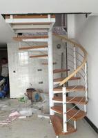 Escalier fournisseurs pas cher modulaire fil balustrade escalier en colimaçon en bois
