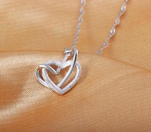 Collana pendente all'ingrosso doppio cuore che tocca la collana arenaceo macinato amore - Product Image 2