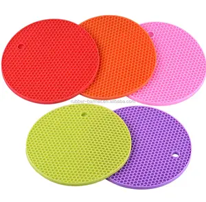 High Quality Manufacturer 3D Embossed Kitchen Placemat Bowl Mat Eco-friendly Silicone food Pads Round shape Place mat for table