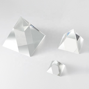 Toptan ucuz temizle kristal cam piramit Paperweight özel 3D lazer gravür kristal piramit iş hediyeler