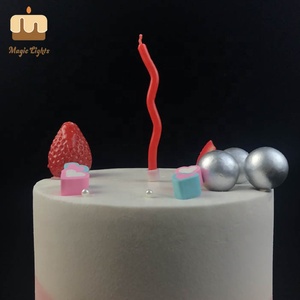 Precio barato <span class=keywords><strong>de</strong></span> fábrica diseño personalizado colorido Zig Zag cumpleaños fiesta pastel <span class=keywords><strong>velas</strong></span> al <span class=keywords><strong>por</strong></span> <span class=keywords><strong>mayor</strong></span> - Product Image 6
