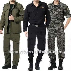 Farklı kamuflaj desenleri için savaş üniformaları