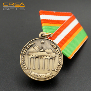 Barato al por mayor de encargo del ejército de metal premio Medalla Militar con cintas - Product Image 5
