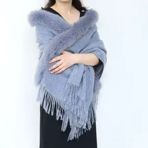 <span class=keywords><strong>Sciarpa</strong></span> Invernale Morbida e Calda con Bordo <span class=keywords><strong>in</strong></span> Pelliccia e Nappine per <span class=keywords><strong>Donna</strong></span> - Product Image 1