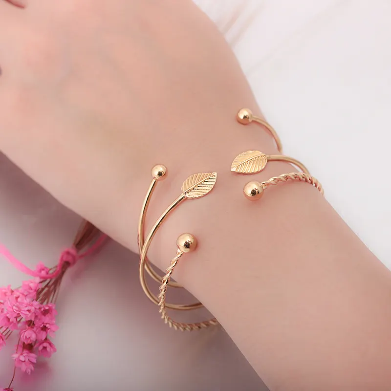 Amostra grátis desejos folhas torcidas ajustáveis pulseira, joias de três peças bracelete simplificado para mulheres