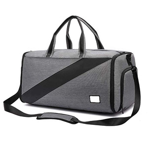 Grand sac de voyage pliable et convertible en nylon noir imperméable pour costumes et vêtements, idéal pour les voyages d'affaires - Product Image 1