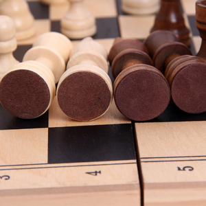 Exquisito juego de ajedrez de madera moderno personalizado, tablero plegable de Ajedrez de madera con piezas, juego de ajedrez para EvelIntelligence - Product Image 4