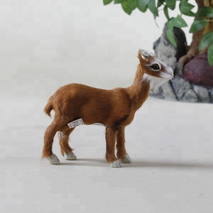 Chine Artificielle Animal Factory Vente Chaude Décoration de La Maison De Chèvre Réaliste Mini Jouet De Fourrure De Chèvre - Product Image 1