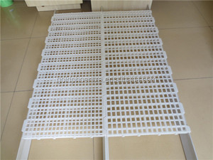 Pavimento in Plastica a Griglia per Allevamento di Polli e Anatre - Product Image 3