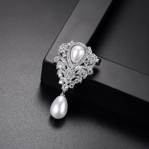 LUOTEEMI-broches con forma de flor de cristal, Circonia cúbica, zirconia, circonita, zirconita, diseño elegante, con perlas dobles, para mujeres - Product Image 4