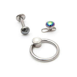 ASTM F136 de titanio Piercing cutánea Tops con bisel Perla sintética cabujón - Product Image 2