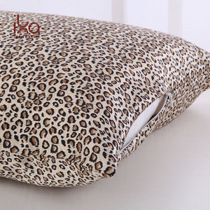 100% <span class=keywords><strong>Silk</strong></span> Satin Có Thể Tháo Rời Fancy <span class=keywords><strong>Cushion</strong></span> Bao Gồm Màn Hình In Trang Trí Nội Thất Leopard Sexy In Gối - Product Image 2