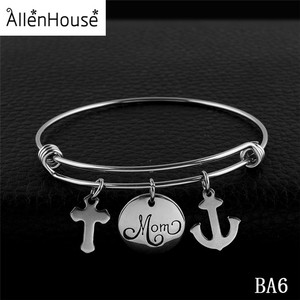 Accessoires bon marché <span class=keywords><strong>bracelet</strong></span> couleur argent <span class=keywords><strong>bracelet</strong></span> en fil extensible avec breloques d'ancrage et étiquette logo ronde - Product Image 2