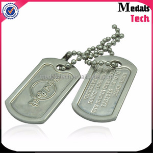 Diseño libre oro platyed aleación de zinc 5*3 logo grabado cerveza Etiqueta de perro con <span class=keywords><strong>el</strong></span> abrelatas de botella - Product Image 5