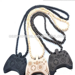 Hip hop nyc personnalisée. contrôleur. bon bois chapelet collier pendentif - Product Image 1