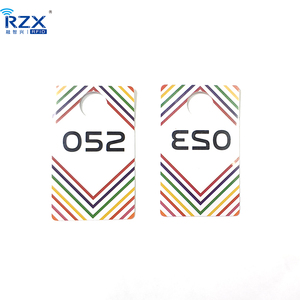 Colgador <span class=keywords><strong>de</strong></span> <span class=keywords><strong>ropa</strong></span> <span class=keywords><strong>de</strong></span> plástico <span class=keywords><strong>de</strong></span> venta en vivo <span class=keywords><strong>de</strong></span> PVC colorido <span class=keywords><strong>de</strong></span> diseño personalizado - Product Image 6