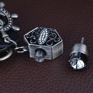 MUB <span class=keywords><strong>El</strong></span> oro de encargo al por mayor plateó <span class=keywords><strong>el</strong></span> keychain dominante de plata antiguo del sostenedor, <span class=keywords><strong>el</strong></span> timón superventas y <span class=keywords><strong>el</strong></span> llave - Product Image 3