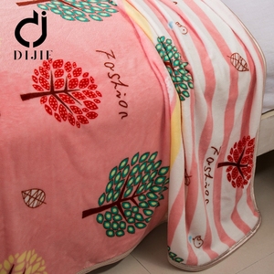 Vente chaude Shaoxing textile pom pom bébé confort couverture - Product Image 4