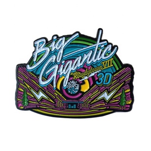 Kunshan Nhà cung cấp nhà máy tùy chỉnh men mềm cho ve áo <span class=keywords><strong>Pin</strong></span> nhãn <span class=keywords><strong>pin</strong></span> màu xanh lá cây sơn nước với đầy màu sắc long lanh mạ kim loại - Product Image 4