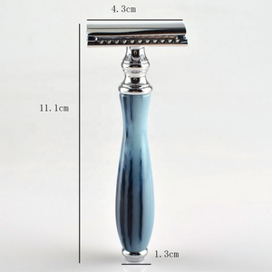 Cổ Điển <span class=keywords><strong>Laser</strong></span> Tùy Chỉnh Thiết Kế Mới Nhựa Màu Xanh Xử Lý Kim Loại Thân Thiện Với Môi Barber Double Edge <span class=keywords><strong>Blades</strong></span> Cạo Saftey An Toàn Dao Cạo - Product Image 2