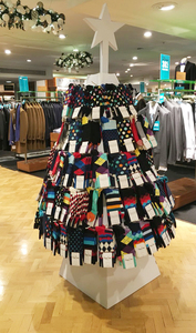 Support de présentation attrayant pour points de vente, présentoir de chaussettes en bois personnalisé pour magasin de détail, support de chaussettes sur mesure - Product Image 5