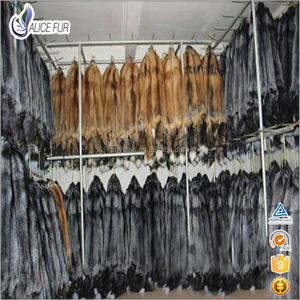 Pieles de piel de zorro de <span class=keywords><strong>Fox</strong></span> de <span class=keywords><strong>la</strong></span> fuente directa de <span class=keywords><strong>la</strong></span> fuente directa de <span class=keywords><strong>la</strong></span> fábrica al por mayor para las prendas y los acces - Product Image 1