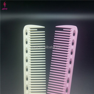 Nuovo design in <span class=keywords><strong>fibra</strong></span> <span class=keywords><strong>di</strong></span> <span class=keywords><strong>carbonio</strong></span> opaco nero <span class=keywords><strong>di</strong></span> capelli trim <span class=keywords><strong>pettine</strong></span> per barbiere - Product Image 6