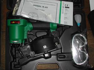 APLUS R-45 Pneumatique Bobine Toiture Cloueuse 45mm Ondulé Clou Réglable Pilote Longueur En Alliage D'aluminium CE Certifié - Product Image 5