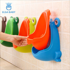 Urinario de rana encantador para niño, orinal de plástico de entrenamiento para bebé, chupar o colgar en la pared - Product Image 6