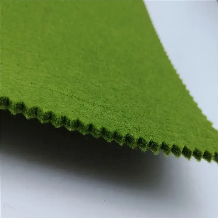 Yüksek kaliteli % dokunmamış kumaş keçe Polyester/yün iğne delikli olmayan dokuma keçe kumaş kalınlığı için sanat zanaat nakış