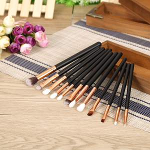 Fabricantes de China al por mayor personalizado de sombra de ojos pinceles de maquillaje cosmético - Product Image 2