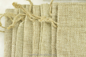 Petite pochette à cordon de jute en <span class=keywords><strong>lin</strong></span> naturel Sacs en toile de jute Surface avec sérigraphie pour bijoux et pochettes cadeaux - Product Image 2