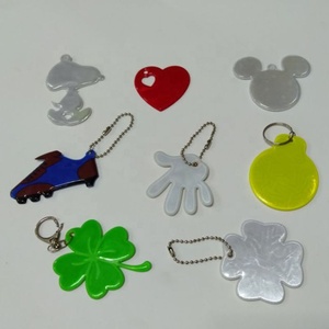 Regalos para Niños HI vis <span class=keywords><strong>fluorescente</strong></span> lindo oso animales forma amarillo reflectante colgador suave PVC reflejo semáforo llaveros para bolsa - Product Image 3