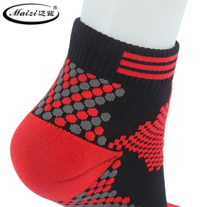 Chaussettes de compression personnalisées pour la randonnée athlétique et sportive Hommes Femmes OEM Basketball China Factory Coolmax Stretchable - Product Image 6
