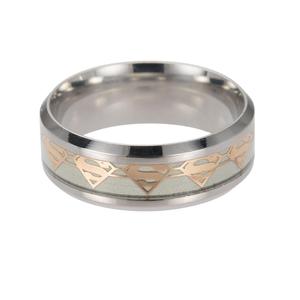 Vente en gros d'usine Nouveauté Bague de fête de mariage Luminescente en titane acier inoxydable Luminescente <span class=keywords><strong>Superman</strong></span> - Product Image 4