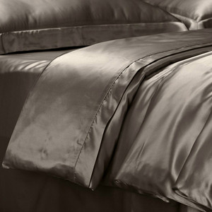THXSILK <span class=keywords><strong>3</strong></span> teilig Seide Bettwäsche 240 x 220 cm mit 2 Kissenbezüge 80 x 80 cm / 100% Maulbeerseide 19 Momme / Schokolade - Product Image 1