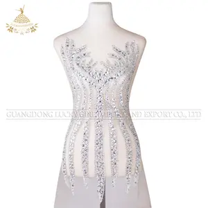 क्रिस्टल मनके पत्थर स्फटिक पिपली डिजाइन शादी की पोशाक के लिए